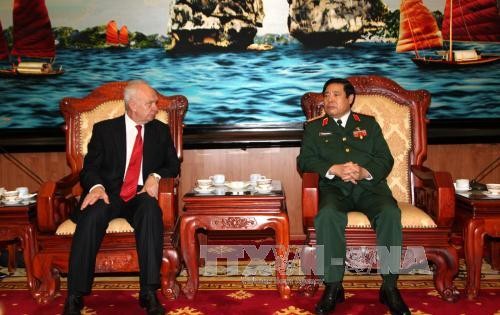 Вьетнам желает расширить оборонное сотрудничество с Россией - ảnh 1